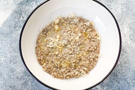 Ризотто с белыми грибами, трюфельным маслом и пармезаном