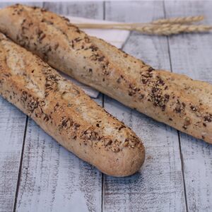 Традиционный большой багет со злаками