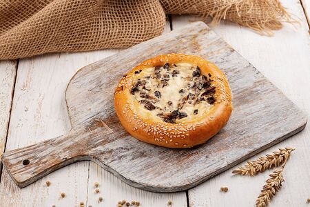 Ватрушка с шампиньонами