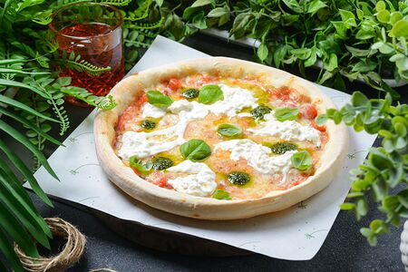 Пицца со страчателлой