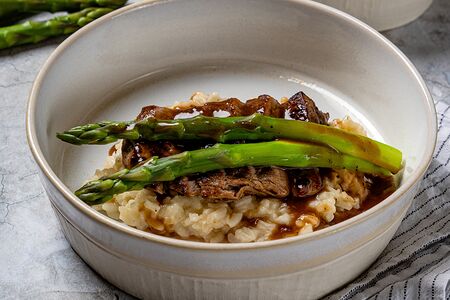 Ризотто с говядиной и спаржей