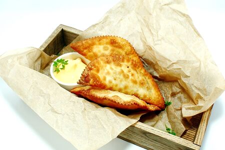 Мини-чебуреки с сырным соусом