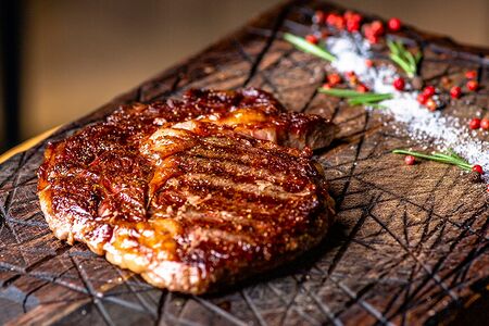 Стейк cвинoй