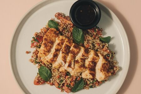 Куриная грудка с киноа