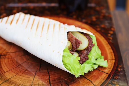 Двойной гамбургер ролл