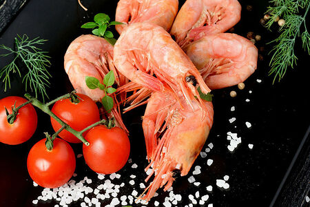 Креветки отварные королевские