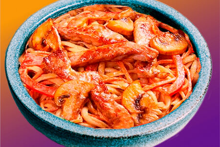 Вок со свининой в сливочном соусе