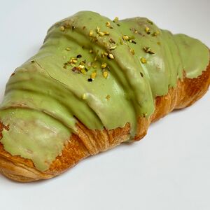 Круассан Фисташковый