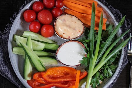 Ассорти из свежих овощей