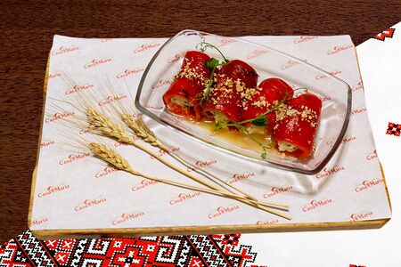 Рулетики из болгарского перца