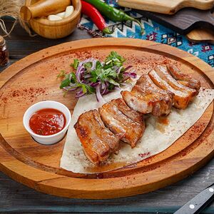 Свиные ребра на углях