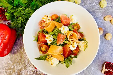 Салат с лососем и грейпфрутом