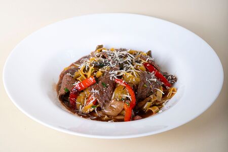 Паста соте из говядины