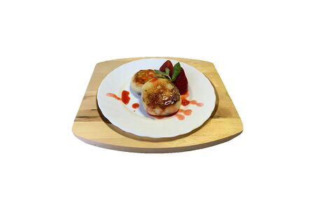 Сырники с ягодой