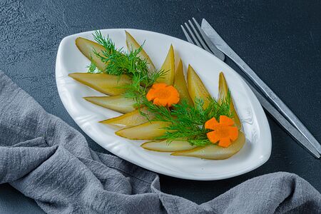 88 Соленые огурцы бочковые 