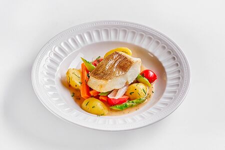 Палтус с овощным соте