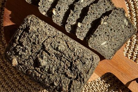 Бездрожжевой гречневый хлеб со спирулиной