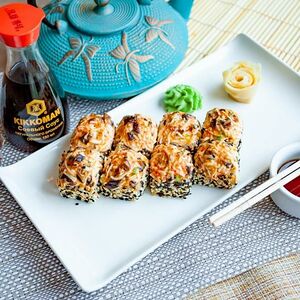 Теплый ролл с крабом