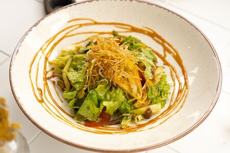 Микс-салат с говядиной