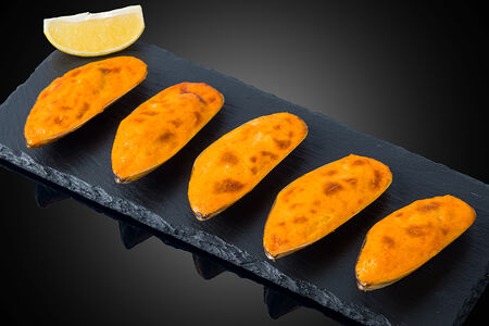 Мидии в ракушках спайси