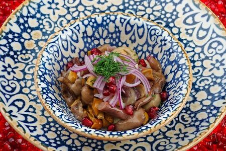 Ассорти маринованных грибов