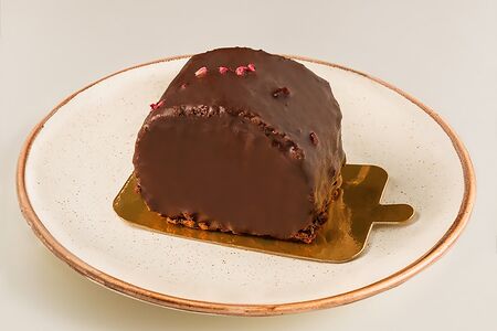 Рулет трюфель-малина