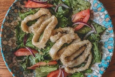 Салат из кальмаров с медовым соусом