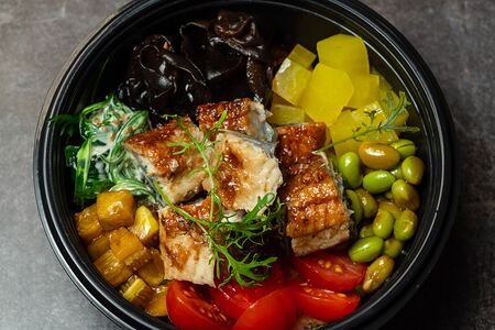 Поке с угрём