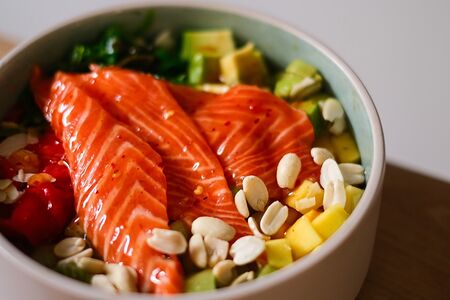 Поке лосось сладкий чили