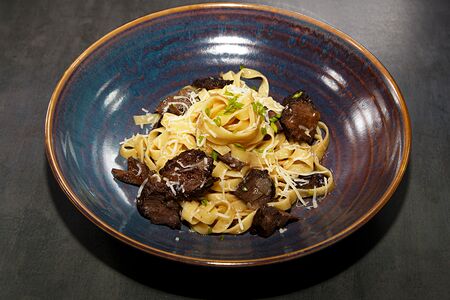 Феттуччине с телячьими щечками