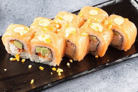 Ролл Лосось с манго