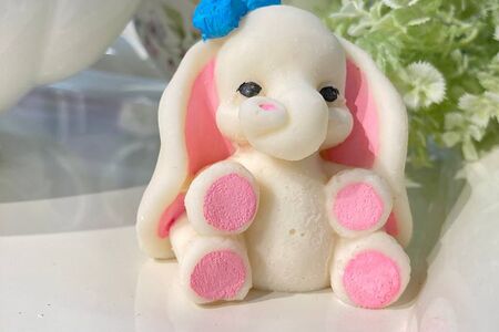 Фигурка из шоколадной глазури №7