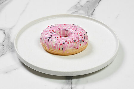 Донат малиновый чизкейк
