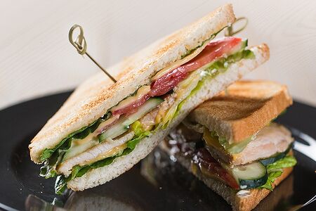 Клаб-сэндвич с курицей