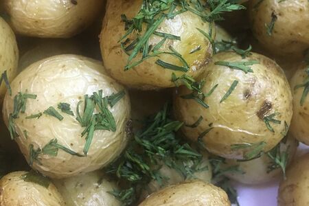 Картофель молодой