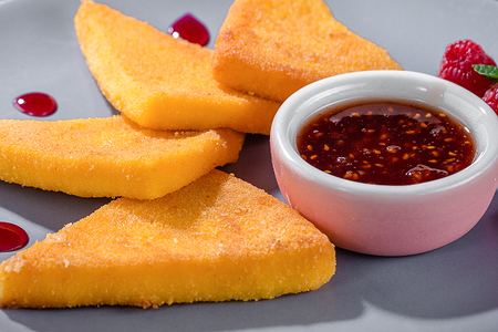 Сыр Сулугуни жареный