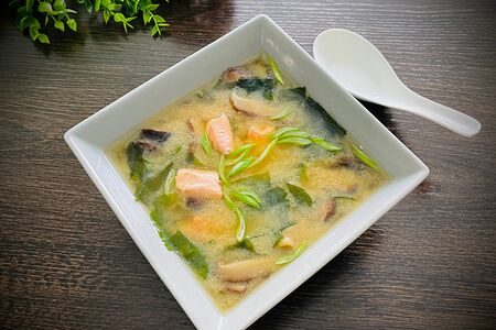 Мисо суп с лососем