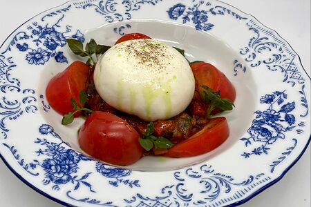 Буррата и овощная икра