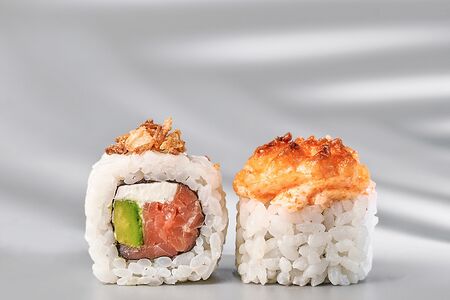 Запечённый с лососем и авокадо