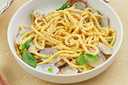 Паста с вонголе