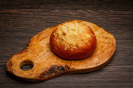 Пирожок с вишней