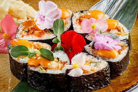 Ролл с маринованной креветкой кранч