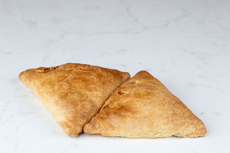 Самса с курицей и грибами