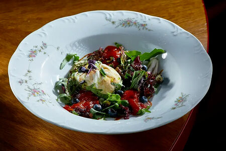 Буррата с вареньем из томатов