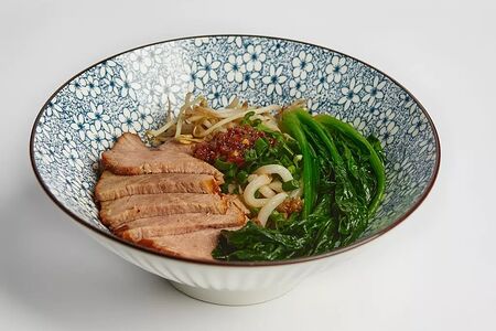 Удон со свининой чар сиу