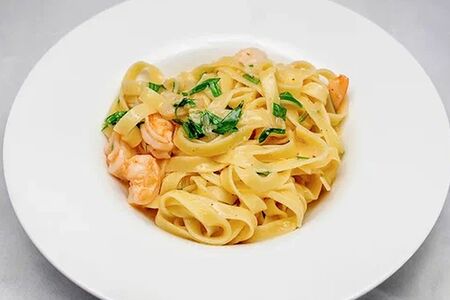 Феттуччине с креветкой и тархуном