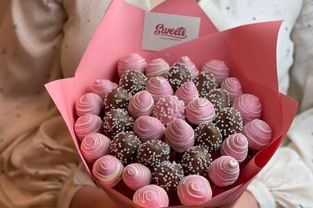 Букет клубники в шоколаде Shine M