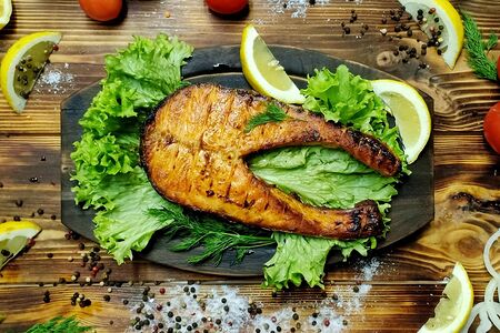 Стейк из сёмги на мангале