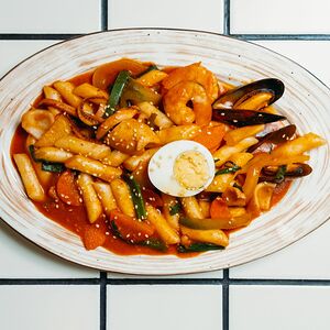 Токпокки в томатном соусе