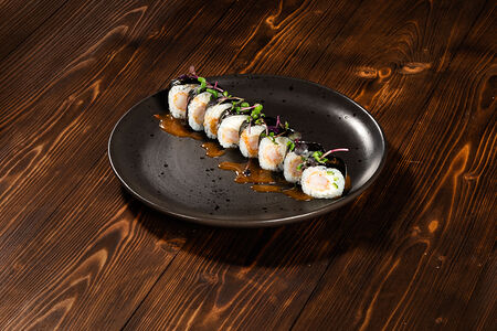 Ролл с креветкой в темпуре